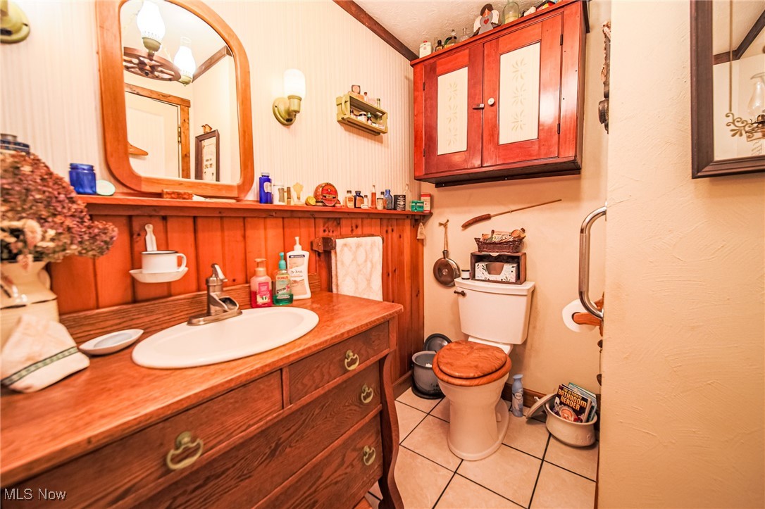 327 Township Road 350 Sullivan OH 44880