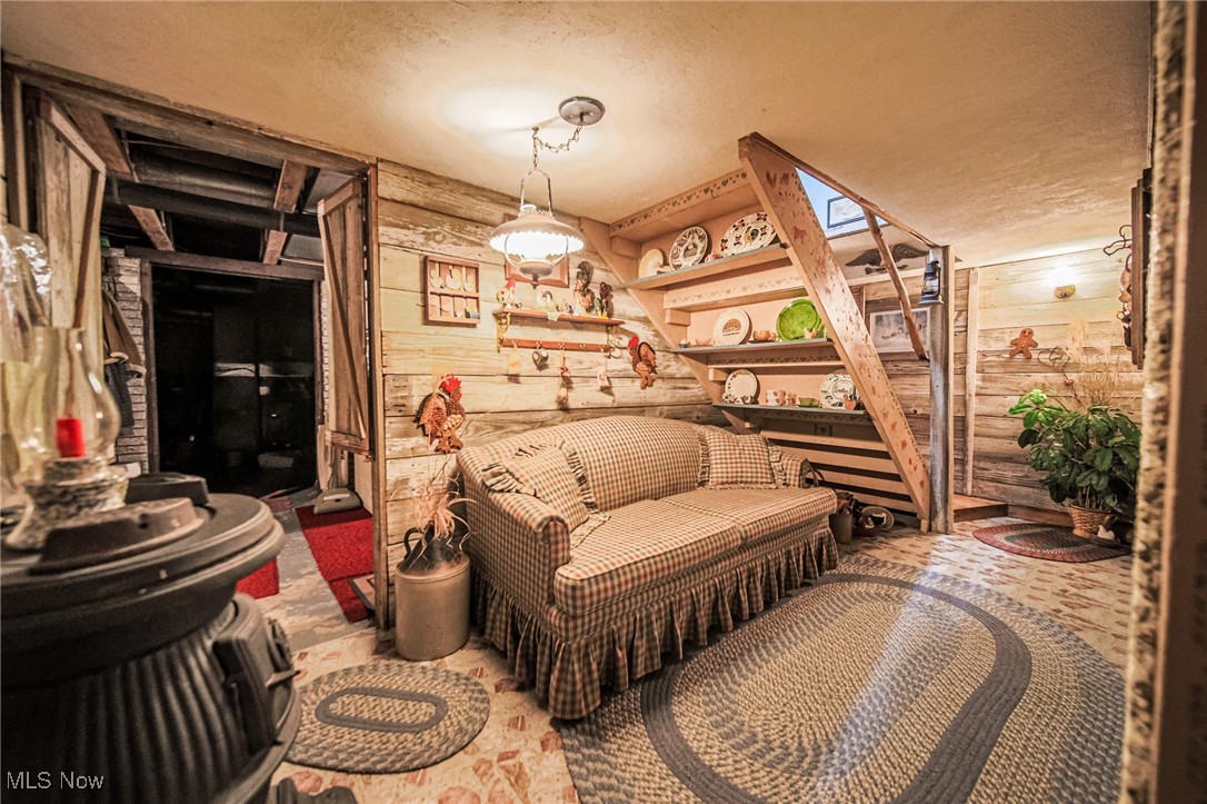 327 Township Road 350 Sullivan OH 44880