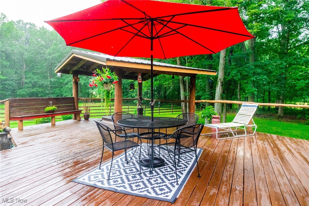 327 Township Road 350 Sullivan OH 44880