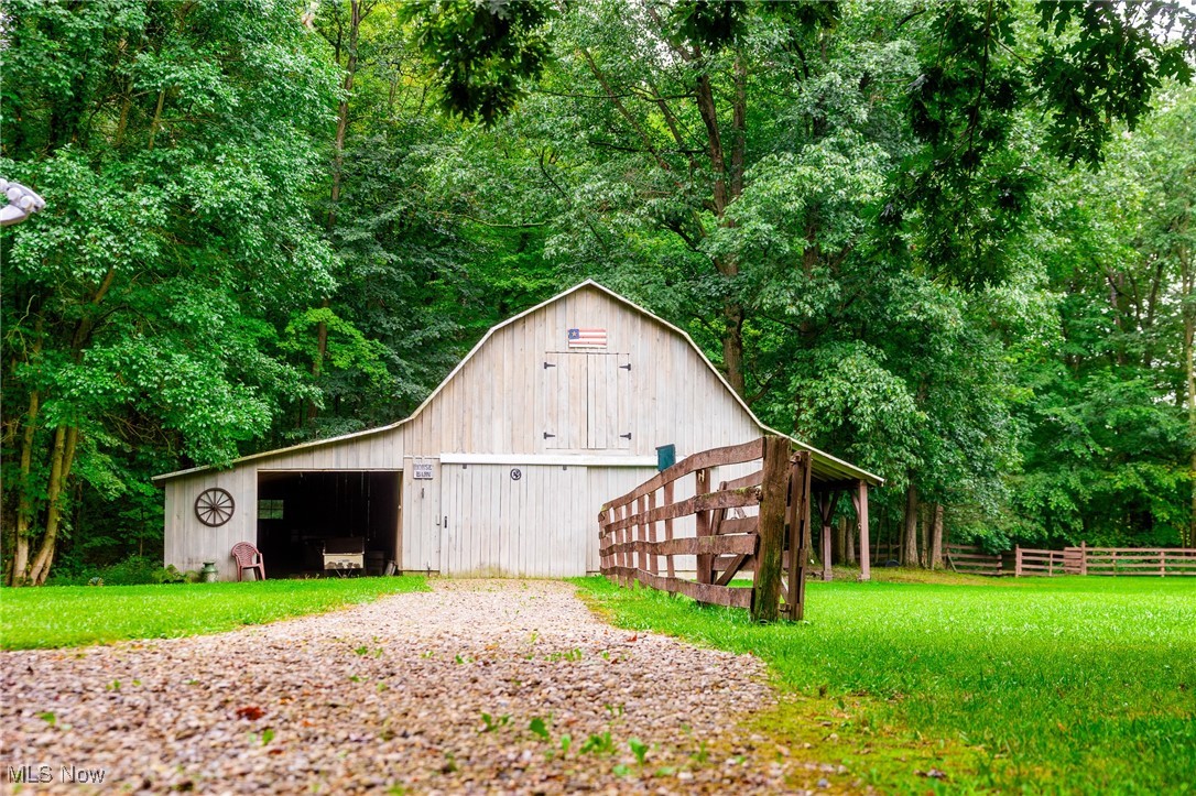 327 Township Road 350 Sullivan OH 44880