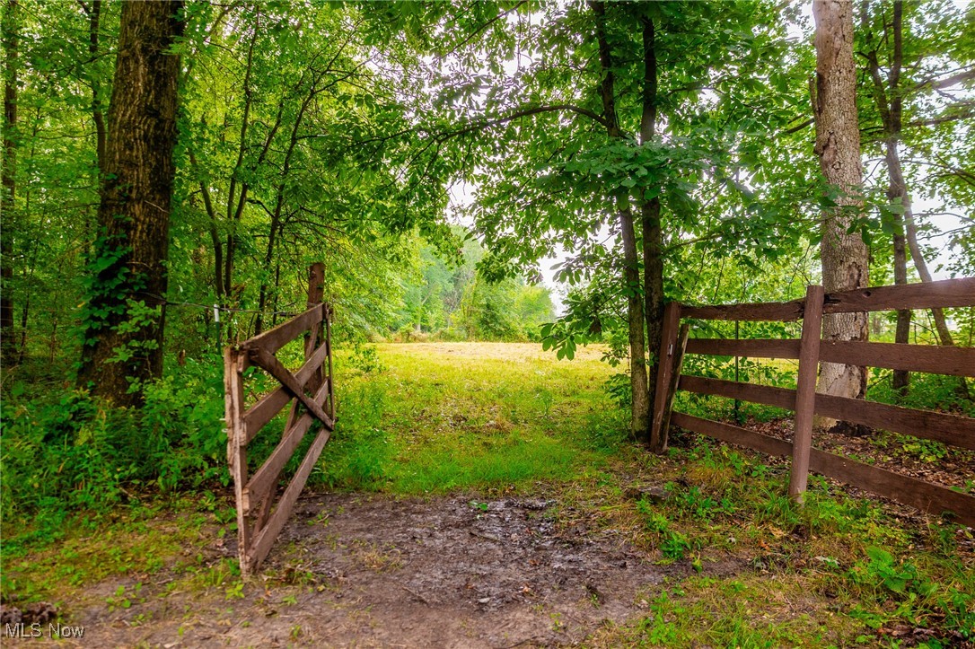 327 Township Road 350 Sullivan OH 44880