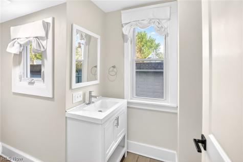 3205 Mapledale Avenue Cleveland OH 44109