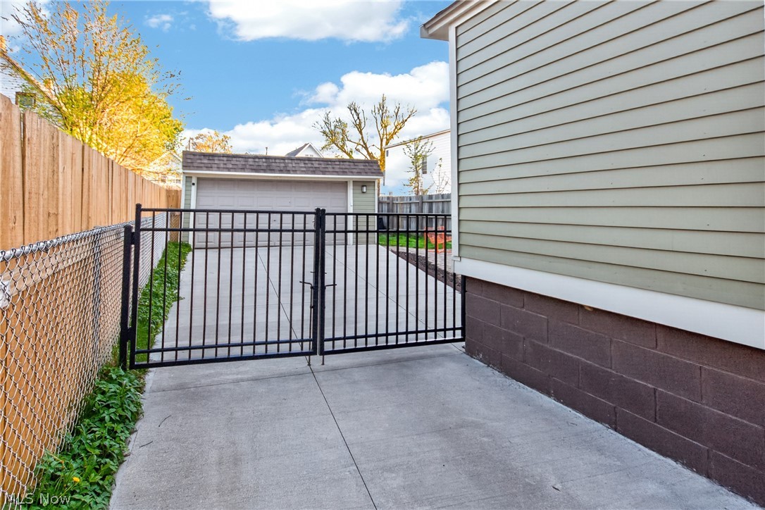 3205 Mapledale Avenue Cleveland OH 44109