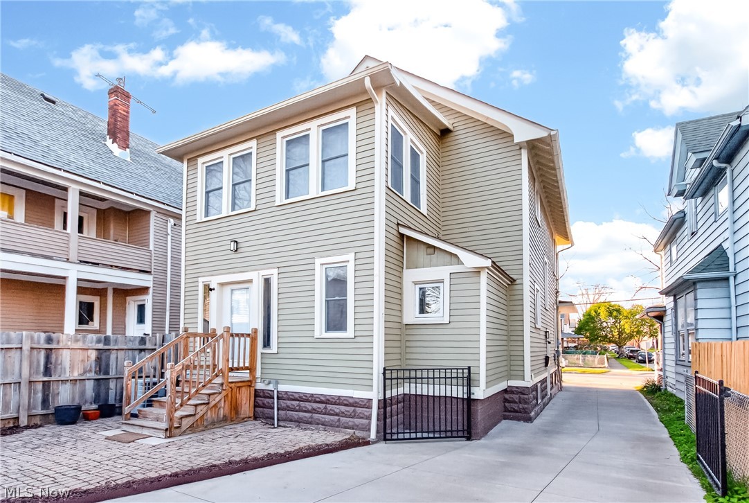3205 Mapledale Avenue Cleveland OH 44109