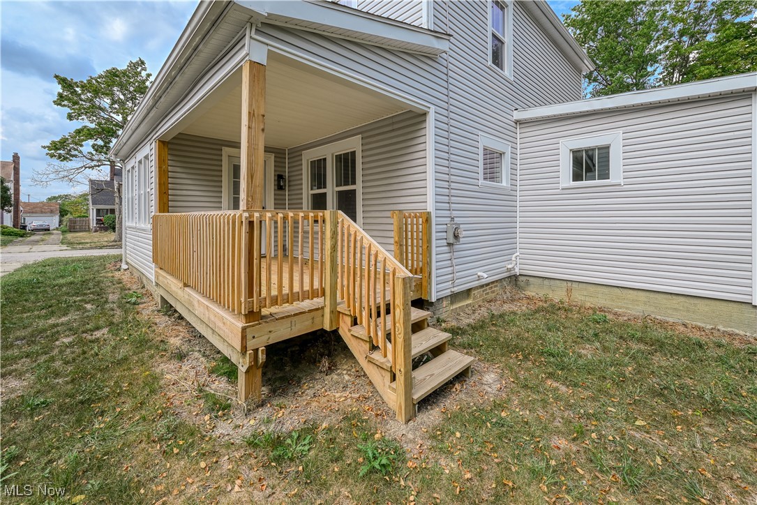 687 Moreley Avenue Akron OH 44320