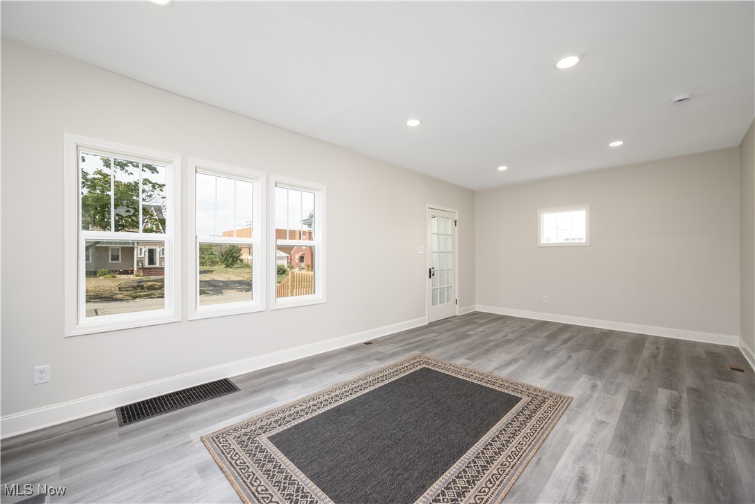 687 Moreley Avenue Akron OH 44320