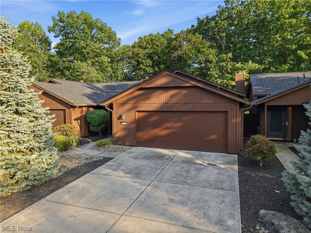18259 Glencreek Lane Strongsville OH 44136