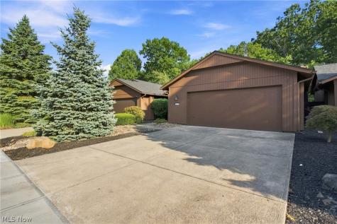 18259 Glencreek Lane Strongsville OH 44136