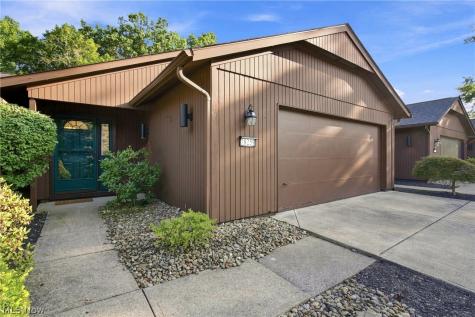 18259 Glencreek Lane Strongsville OH 44136