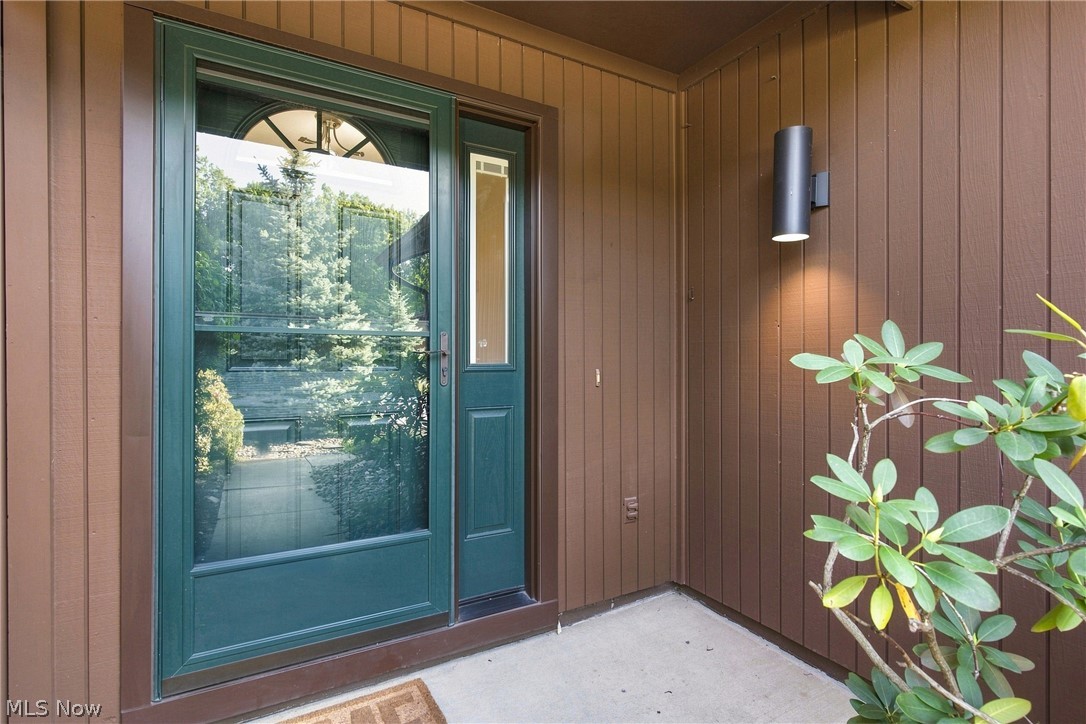 18259 Glencreek Lane Strongsville OH 44136
