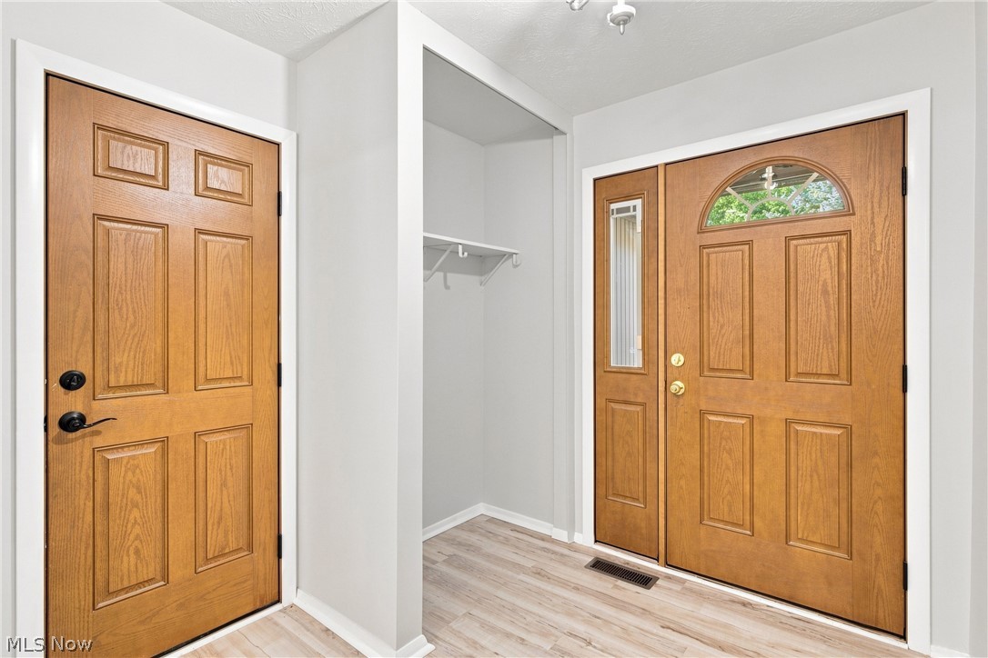 18259 Glencreek Lane Strongsville OH 44136