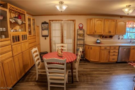 1526 W Park Avenue Niles OH 44446