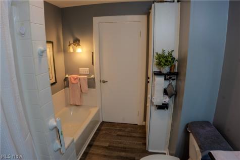 1526 W Park Avenue Niles OH 44446