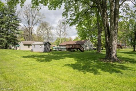 1526 W Park Avenue Niles OH 44446