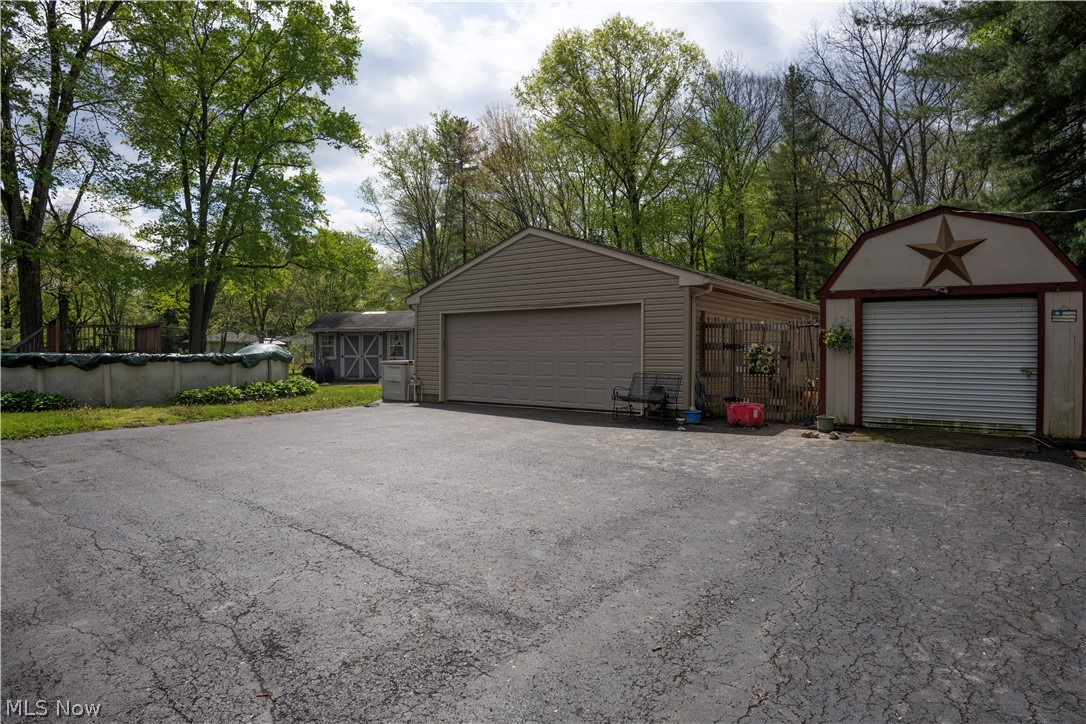 1526 W Park Avenue Niles OH 44446