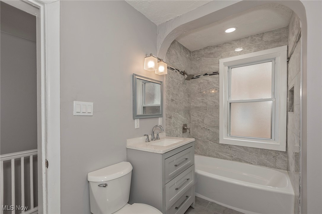 2640 Mayfield Road Cleveland Heights OH 44106