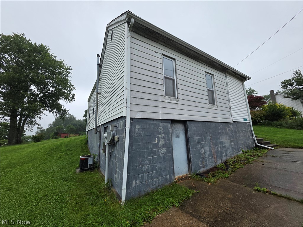 471 Fair Avenue Quaker City OH 43773