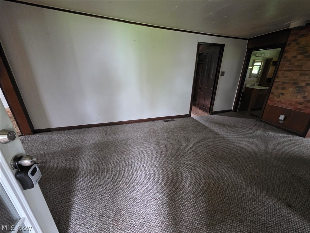 471 Fair Avenue Quaker City OH 43773