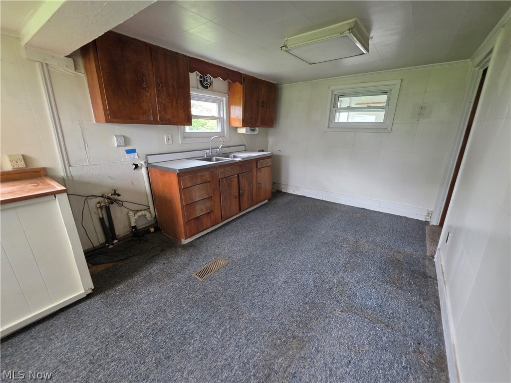 471 Fair Avenue Quaker City OH 43773
