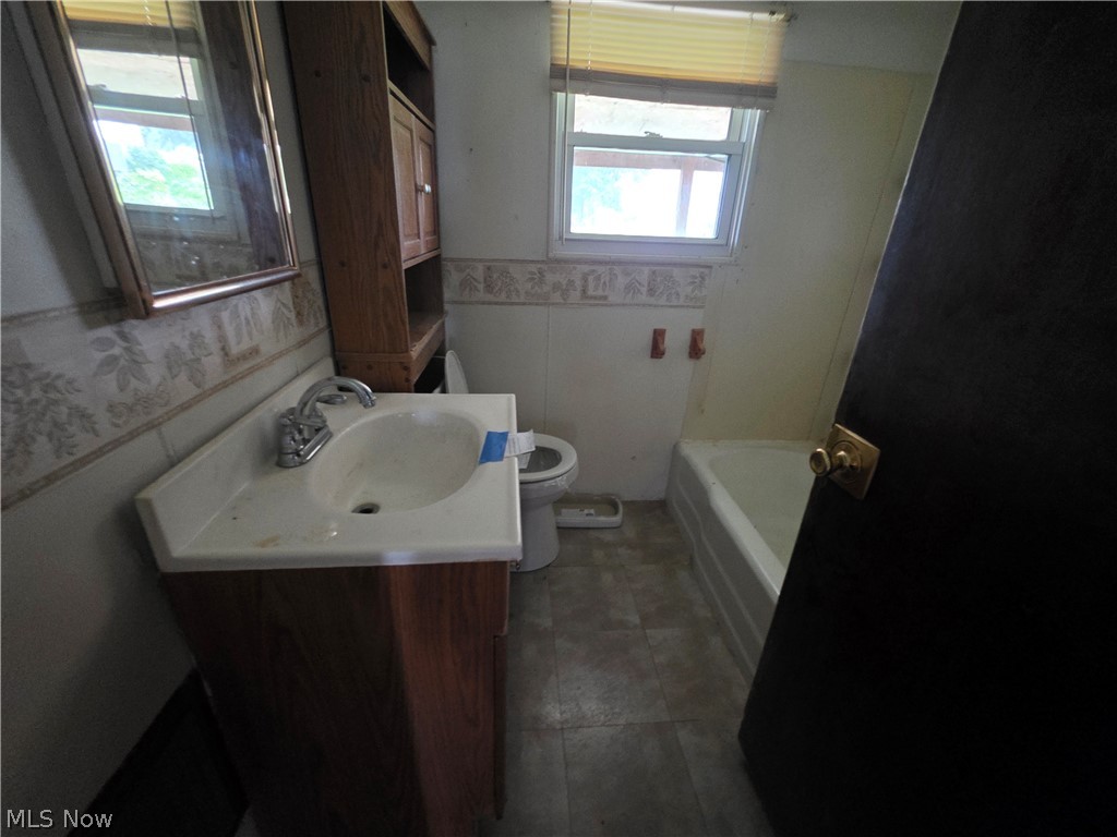 471 Fair Avenue Quaker City OH 43773