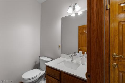 13435 Glenbrook Drive Strongsville OH 44136