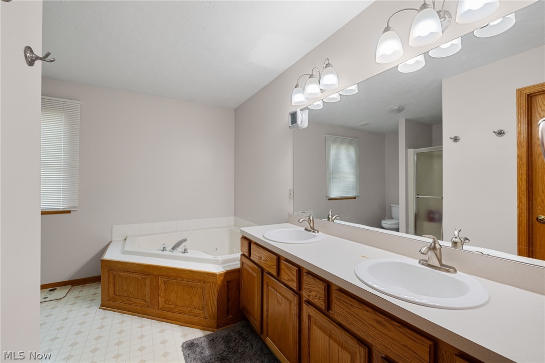 13435 Glenbrook Drive Strongsville OH 44136