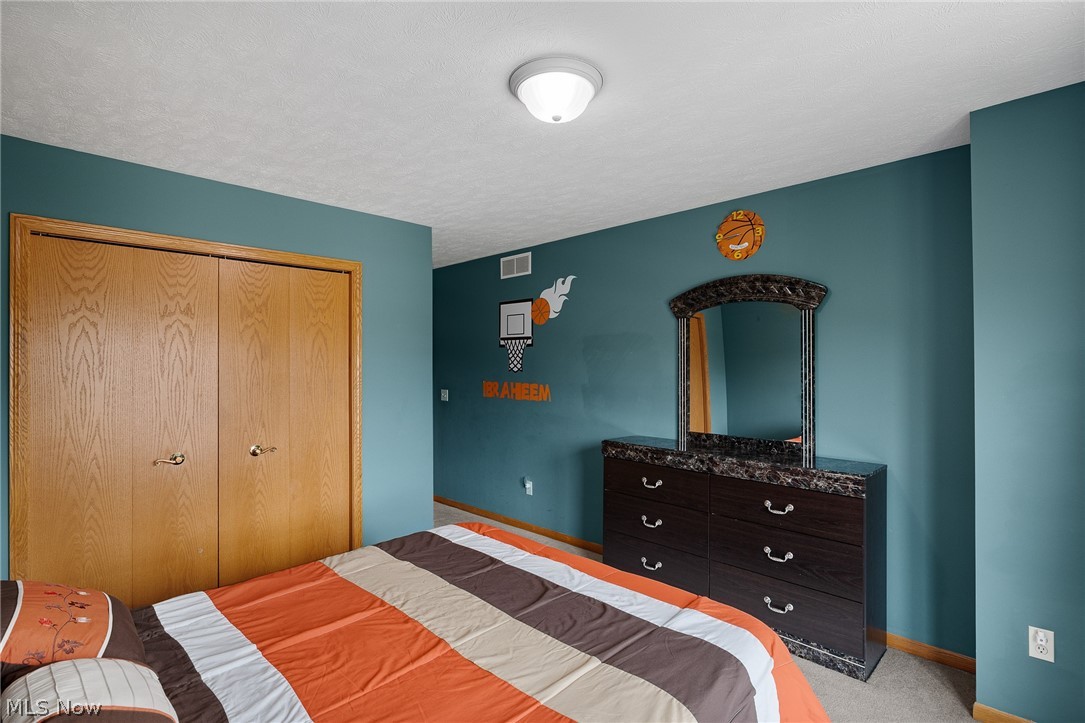 13435 Glenbrook Drive Strongsville OH 44136