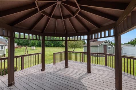 13435 Glenbrook Drive Strongsville OH 44136