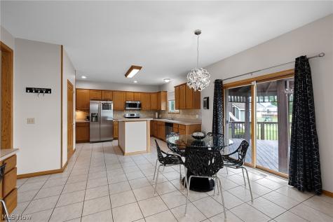 13435 Glenbrook Drive Strongsville OH 44136