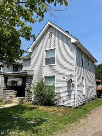 116 Maple Avenue SE Massillon OH 44646