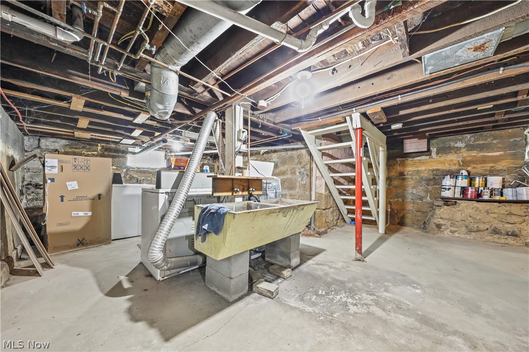 773 Dan Street Akron OH 44310