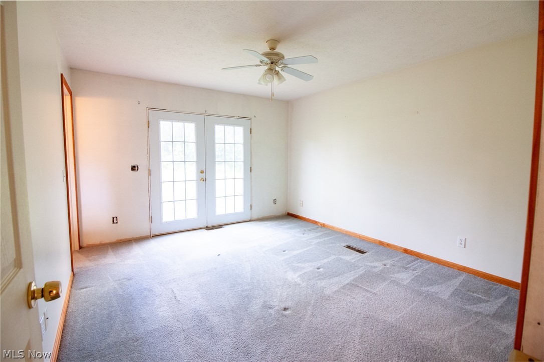 380 Clay Street Geneva OH 44041