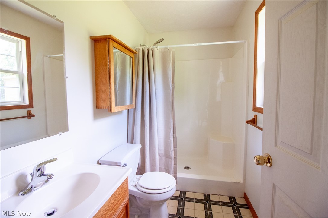 380 Clay Street Geneva OH 44041