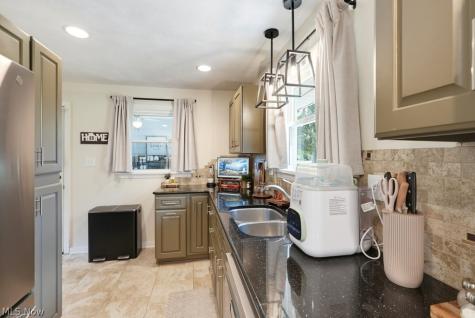 6350 Aster Drive Independence OH 44131