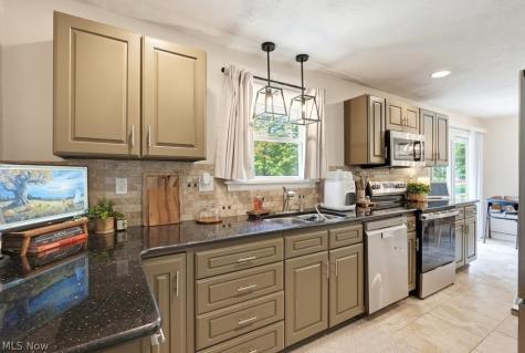 6350 Aster Drive Independence OH 44131