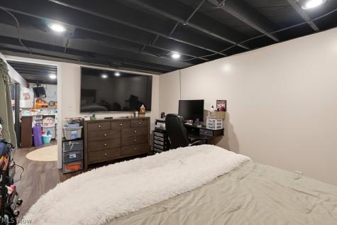 6350 Aster Drive Independence OH 44131