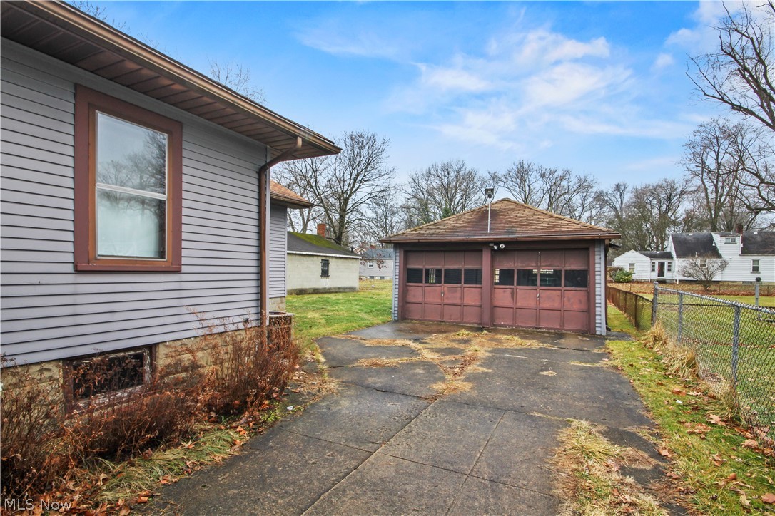 1925 Weston Avenue Youngstown OH 44514