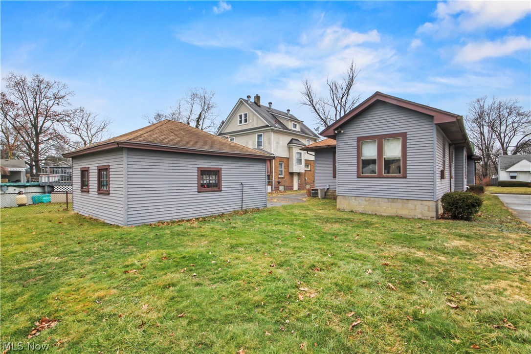 1925 Weston Avenue Youngstown OH 44514
