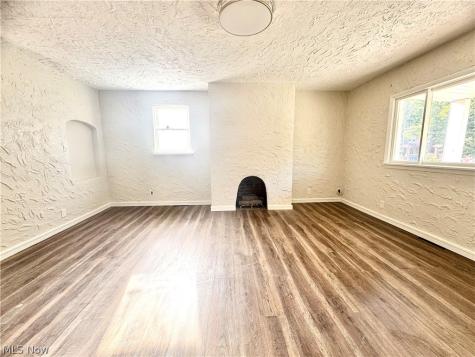 2044 E 29th Street Lorain OH 44055