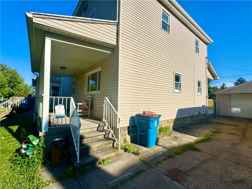 2044 E 29th Street Lorain OH 44055