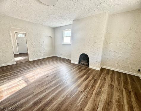2044 E 29th Street Lorain OH 44055
