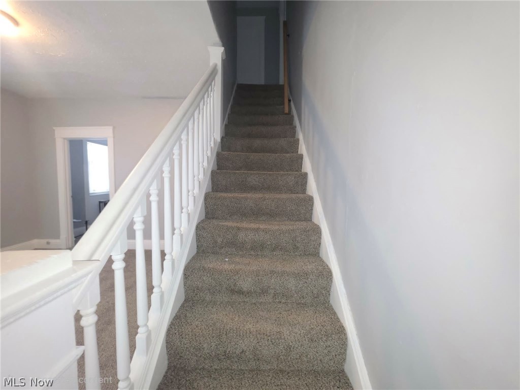 1203 Woodland Street NW Warren OH 44483