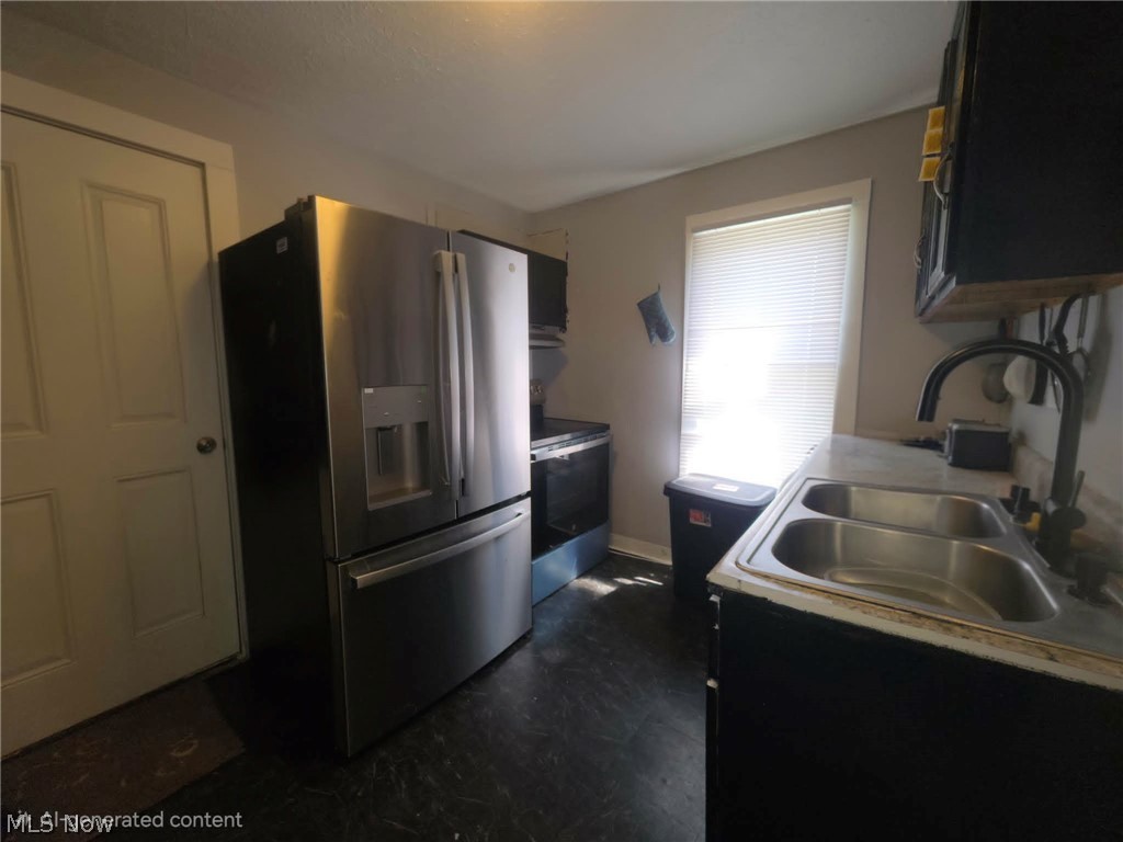 1203 Woodland Street NW Warren OH 44483