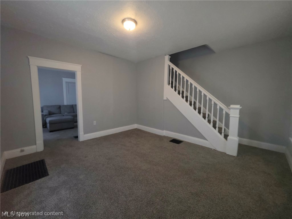 1203 Woodland Street NW Warren OH 44483
