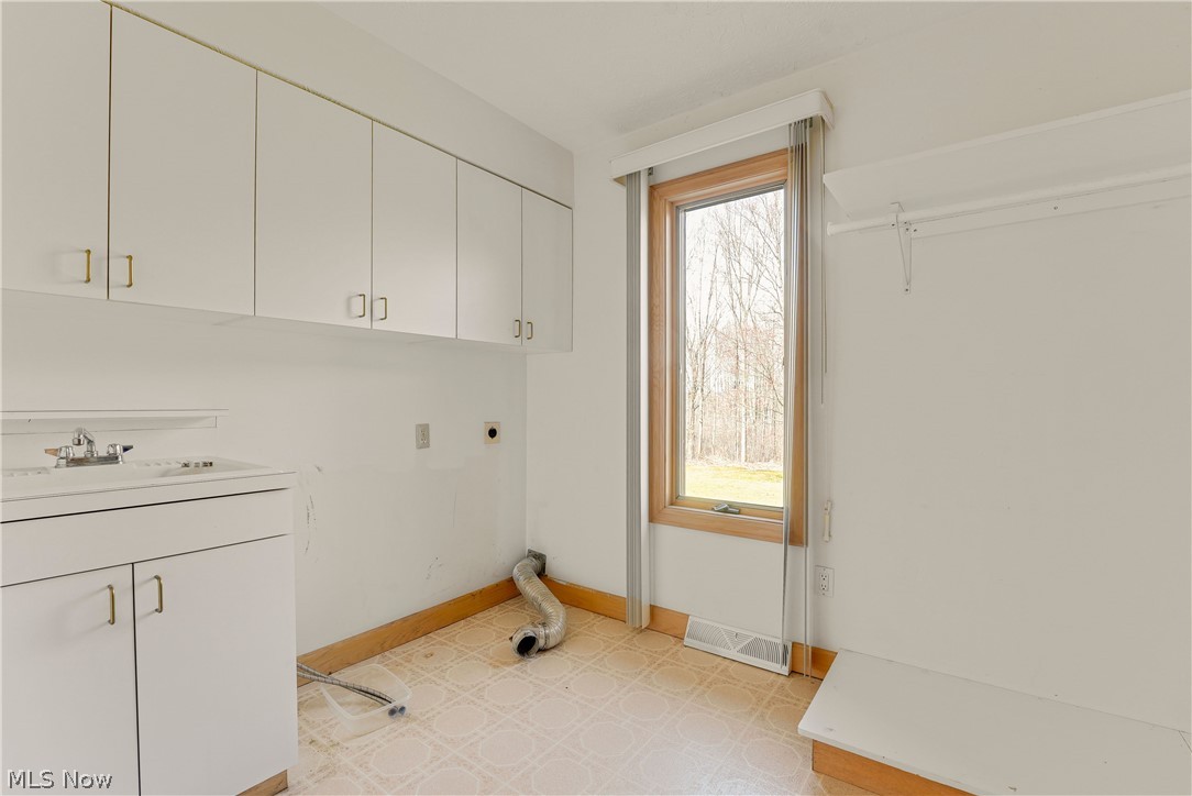 13015 Pearl Road Chardon OH 44024