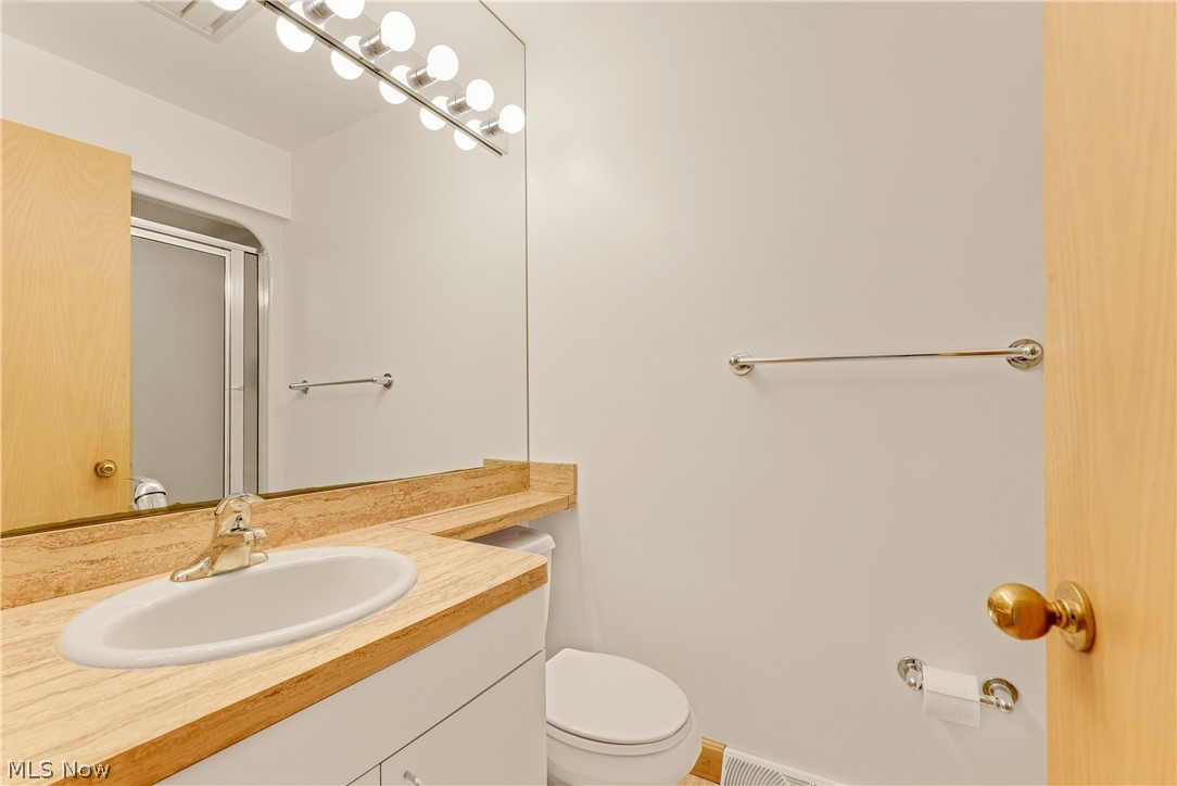 13015 Pearl Road Chardon OH 44024