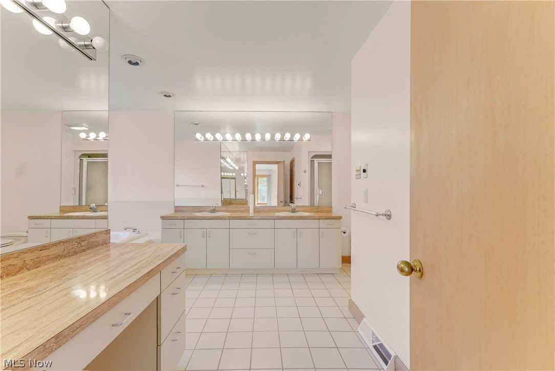 13015 Pearl Road Chardon OH 44024