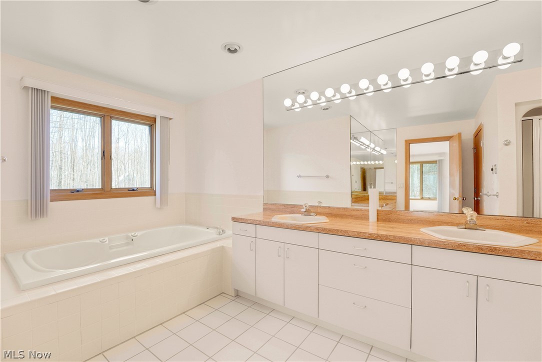 13015 Pearl Road Chardon OH 44024