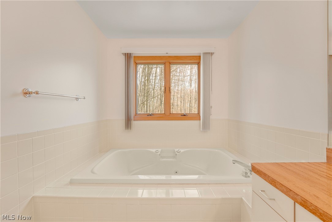 13015 Pearl Road Chardon OH 44024