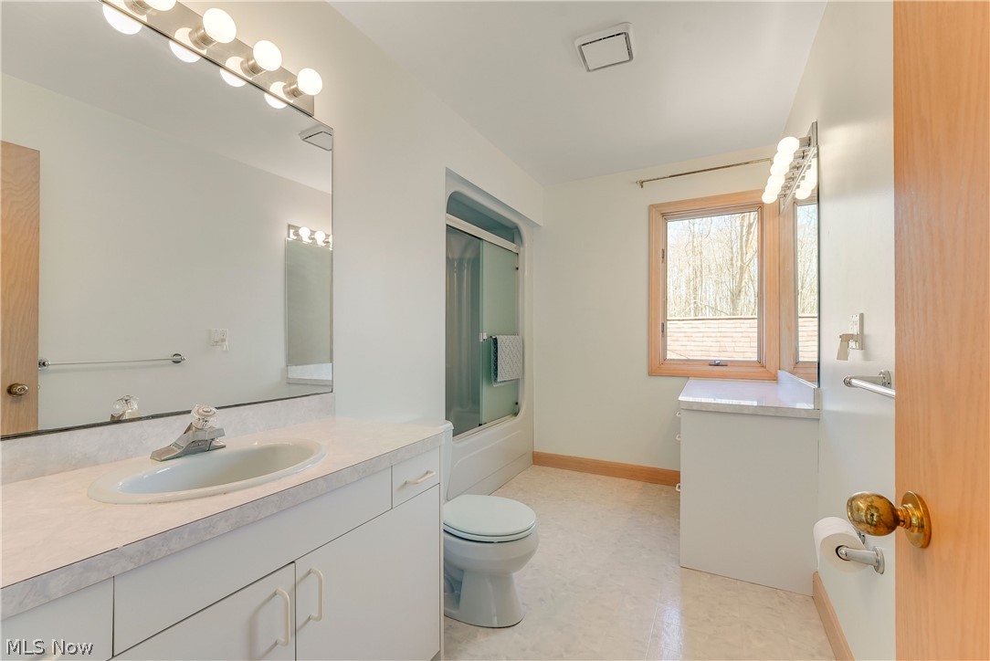 13015 Pearl Road Chardon OH 44024